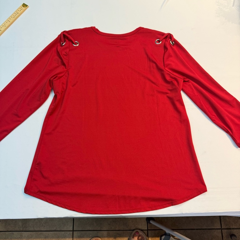 Alison‎ Andrews Red Top Large Grommet Lace-Up Shoulder Long Sleeve Blouse - Picture 11 of 12